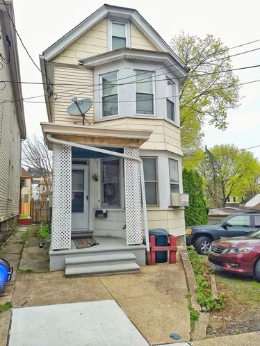 Easton Rental Portfolio: 724 Pine St, Easton, PA 18042